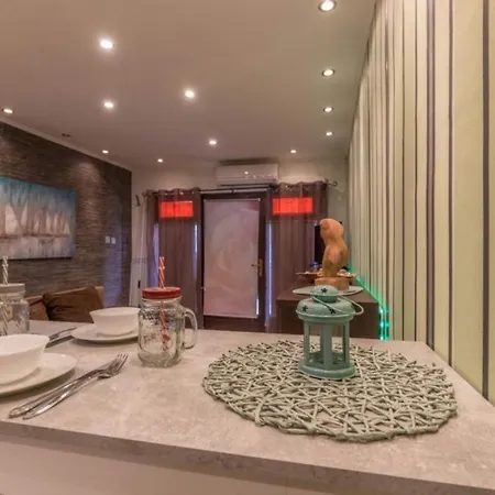 In With Sea View, Terrace, Air Conditioning, Wifi 4628-5 Цриквеница