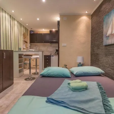 Apartment In With Sea View, Terrace, Air Conditioning, Wifi 4628-5 *