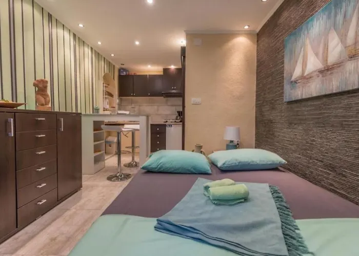 Apartment In With Sea View, Terrace, Air Conditioning, Wifi 4628-5 *